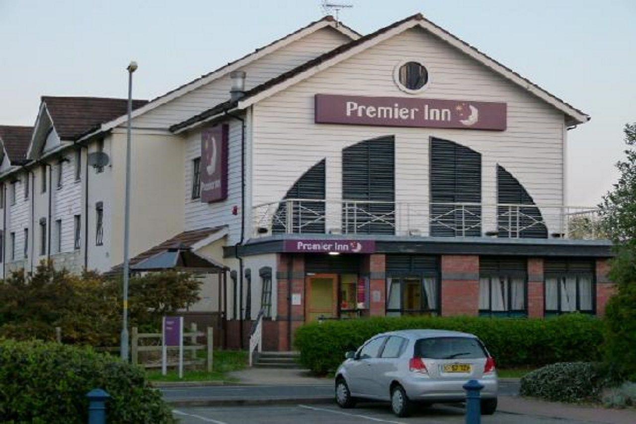 Premier Inn Warrington Centre Exterior foto